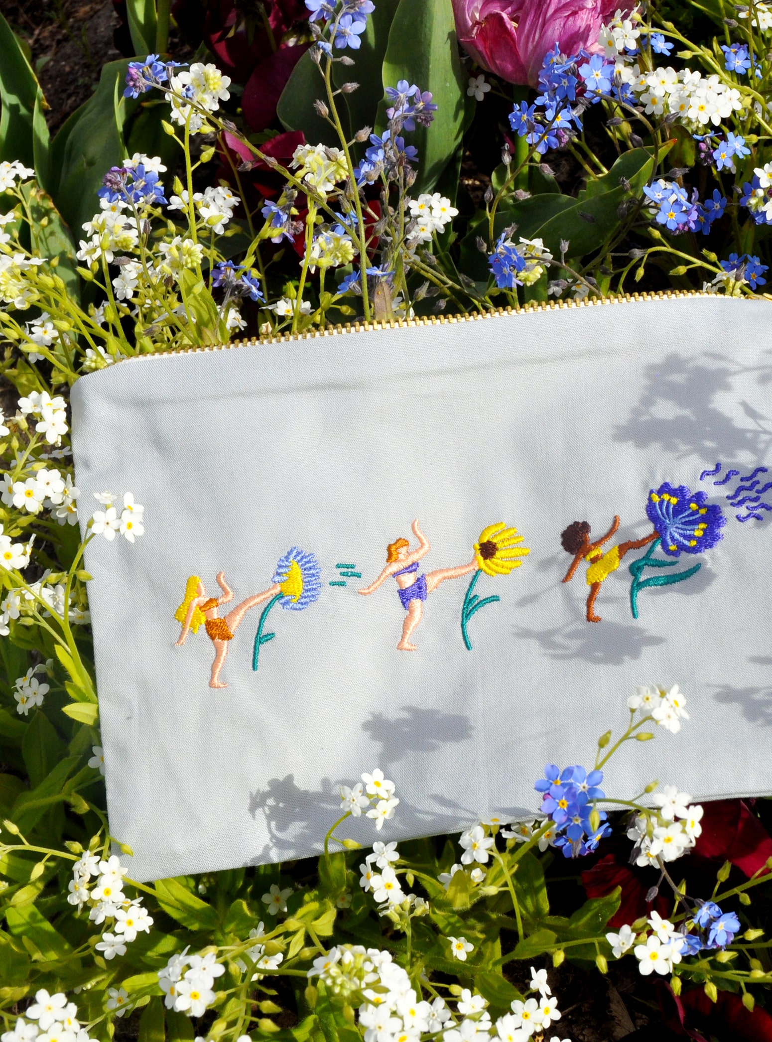 LAS-trousse-lancemoidesfleurs1-min