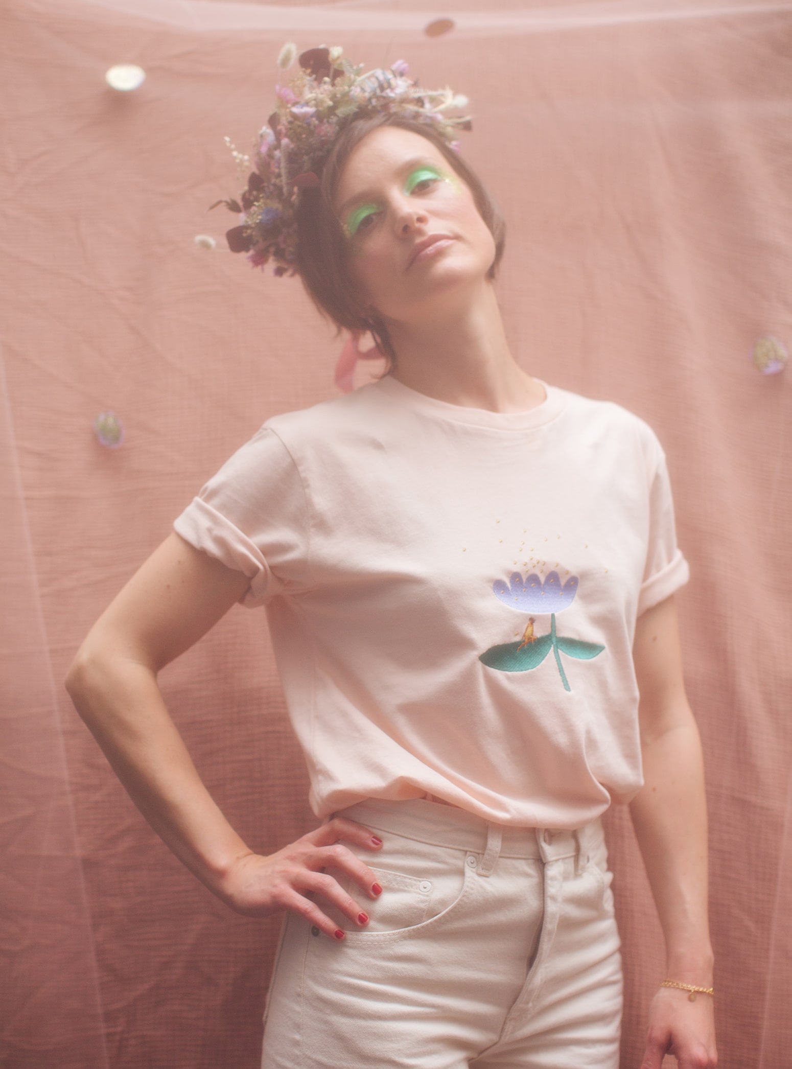 las-tshirt-fleurbleue1-min